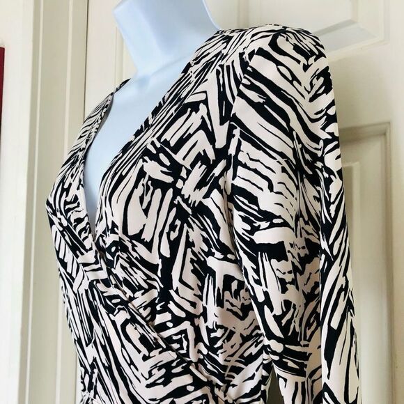 BCBGMAXAZRIA Black and White Print Sheath  Wrap Dress - Picture 3 of 16